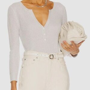 L'Agence Women's Kim Henley Pullover Long-Sleeve Sweater S Metallic Silver Chic